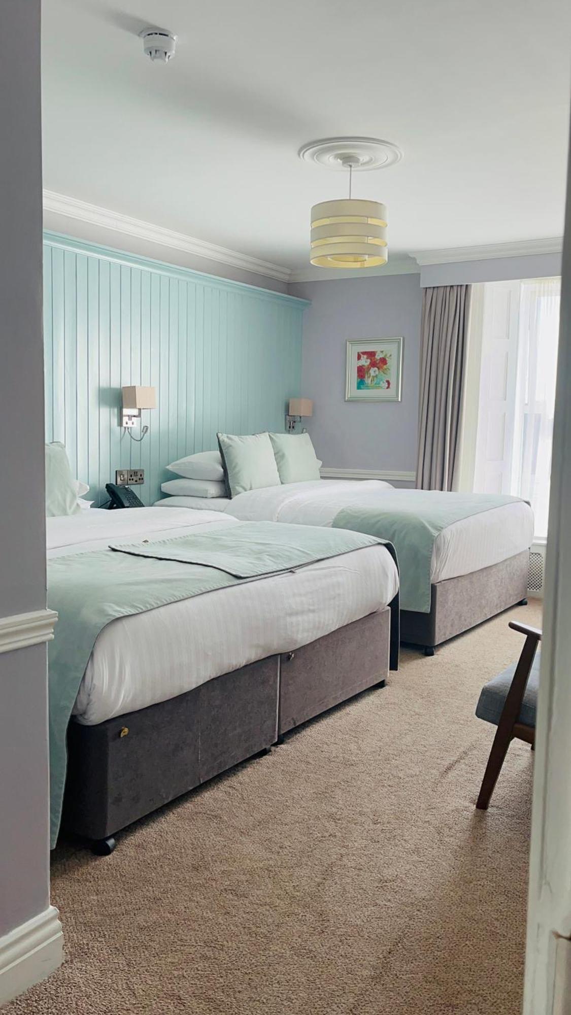 ת'ורלס Hayes Hotel מראה חיצוני תמונה